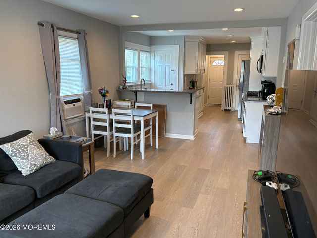 154 8th Street A, Belford, NJ 07718