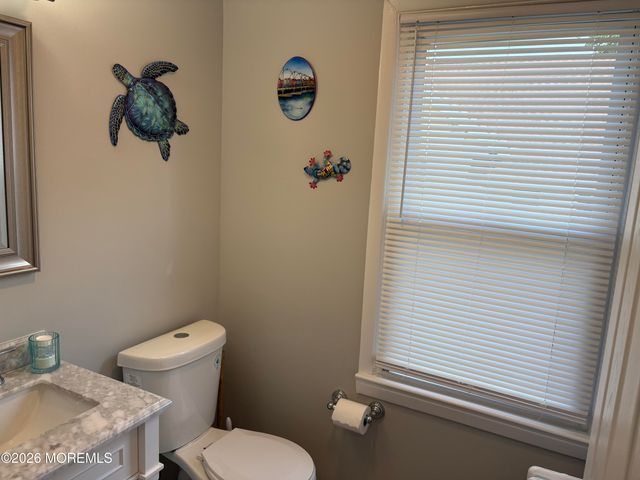 154 8th Street A, Belford, NJ 07718