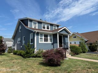 154 8th Street A, Belford, NJ 07718
