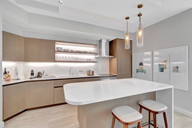 525 N FORT LAUDERDALE BEACH Boulevard 1705, Fort Lauderdale, FL 33304