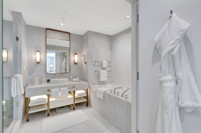 525 N FORT LAUDERDALE BEACH Boulevard 1705, Fort Lauderdale, FL 33304