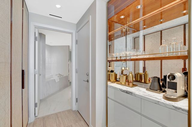 525 N FORT LAUDERDALE BEACH Boulevard 1705, Fort Lauderdale, FL 33304
