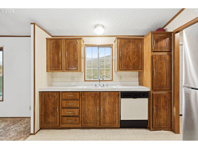 61 GORE Rd, Goldendale, WA 98620