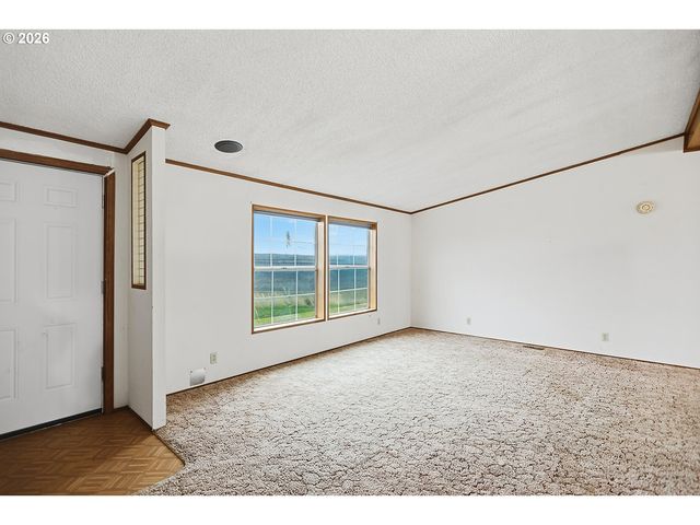 61 GORE Rd, Goldendale, WA 98620