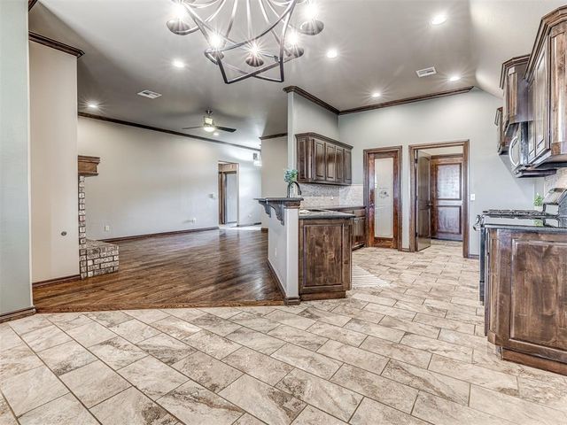 18209 Haslemere Lane, Edmond, OK 73012