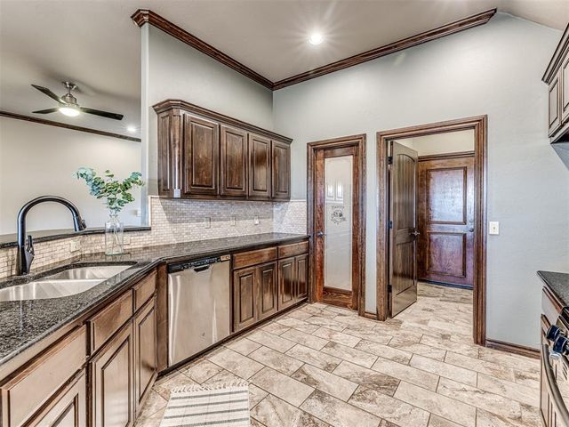 18209 Haslemere Lane, Edmond, OK 73012