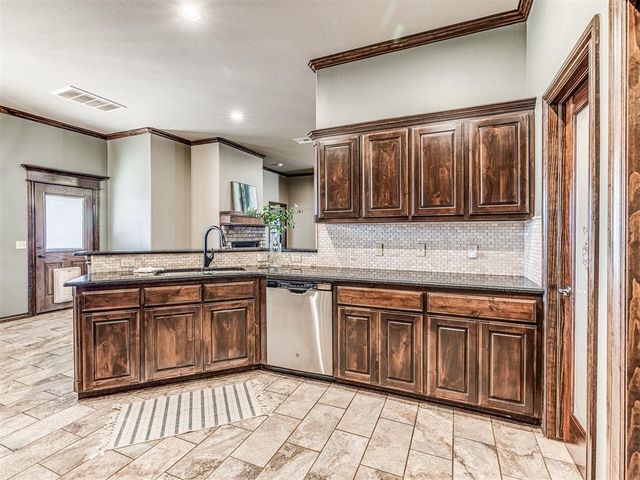 18209 Haslemere Lane, Edmond, OK 73012