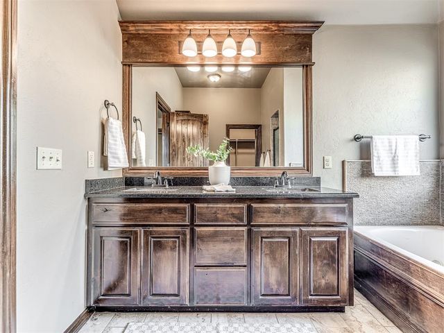 18209 Haslemere Lane, Edmond, OK 73012