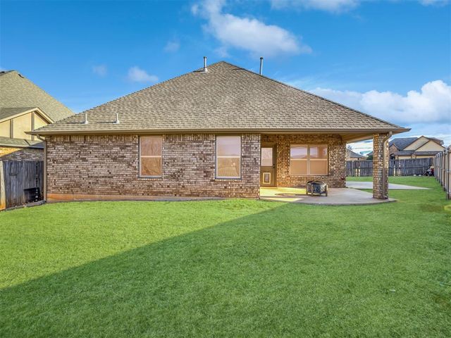 18209 Haslemere Lane, Edmond, OK 73012