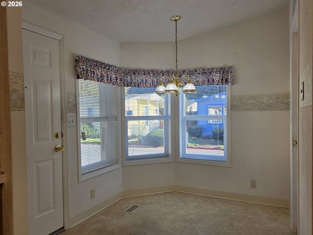 15768 Se POWELL Blvd 28, Portland, OR 97236