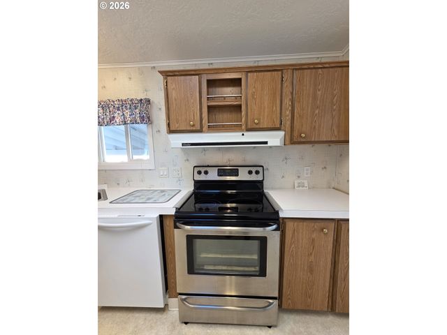 15768 Se POWELL Blvd 28, Portland, OR 97236