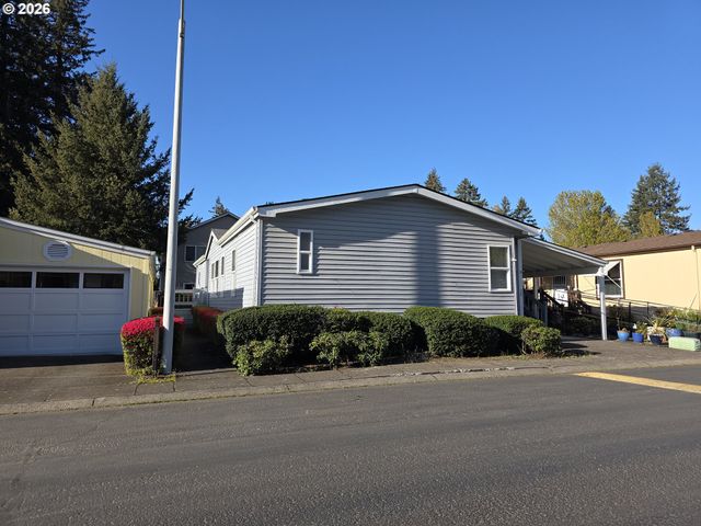 15768 Se POWELL Blvd 28, Portland, OR 97236