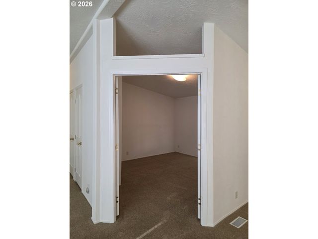 15768 Se POWELL Blvd 28, Portland, OR 97236