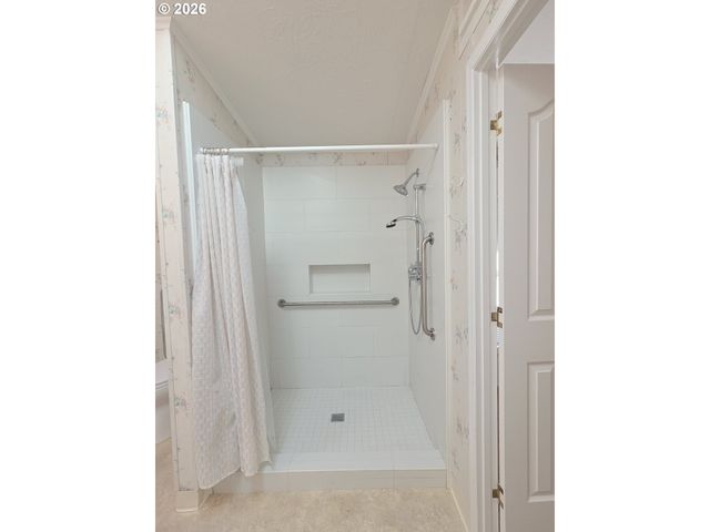 15768 Se POWELL Blvd 28, Portland, OR 97236