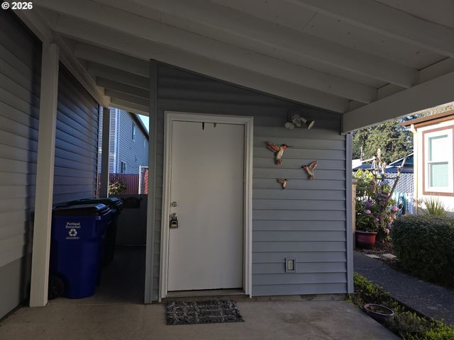 15768 Se POWELL Blvd 28, Portland, OR 97236