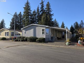 15768 Se POWELL Blvd 28, Portland, OR 97236