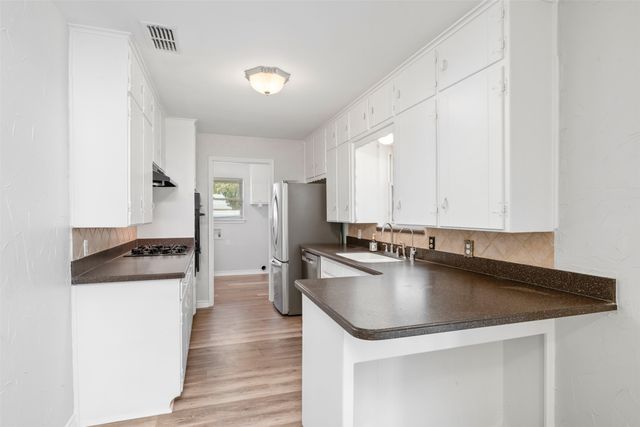 7601 Noreast Drive, North Richland Hills, TX 76180