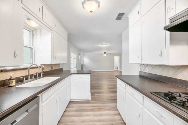 7601 Noreast Drive, North Richland Hills, TX 76180