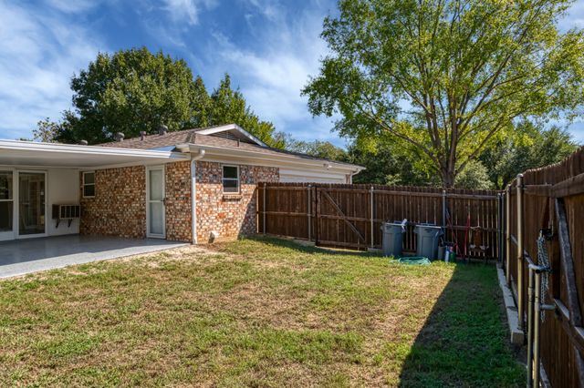 7601 Noreast Drive, North Richland Hills, TX 76180