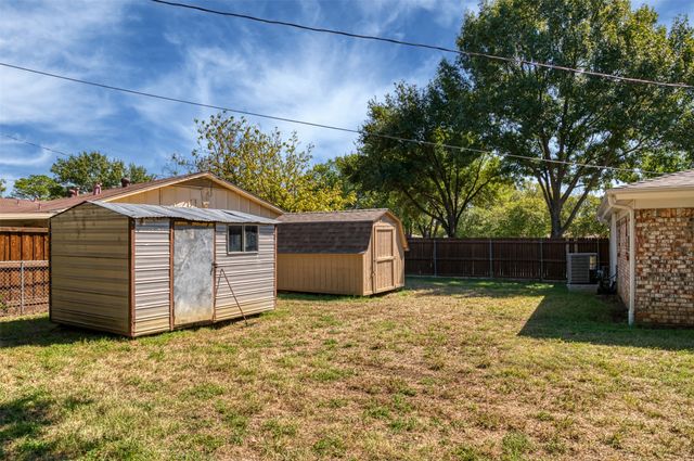 7601 Noreast Drive, North Richland Hills, TX 76180