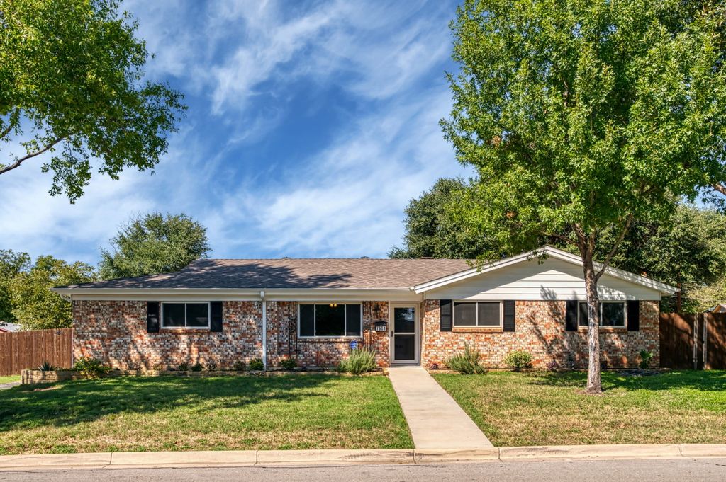 7601 Noreast Drive, North Richland Hills, TX 76180 — photo 2