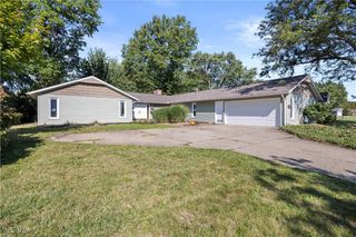 540 Crossbrook Drive, Berea, OH 44017