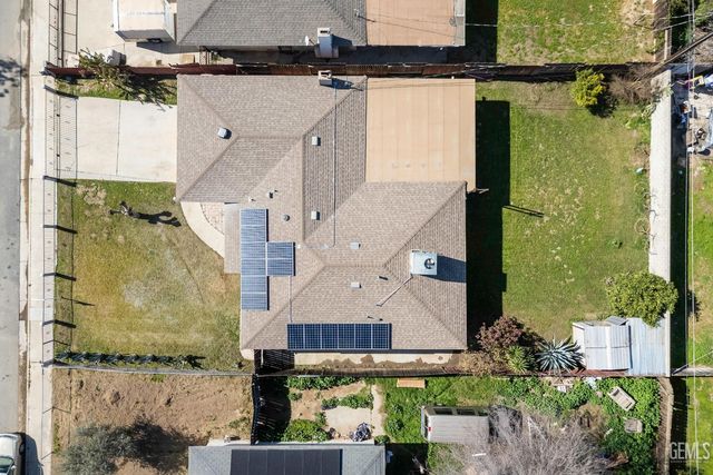 1900 Faxon Avenue, Bakersfield, CA 93304