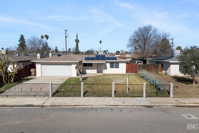 1900 Faxon Avenue, Bakersfield, CA 93304