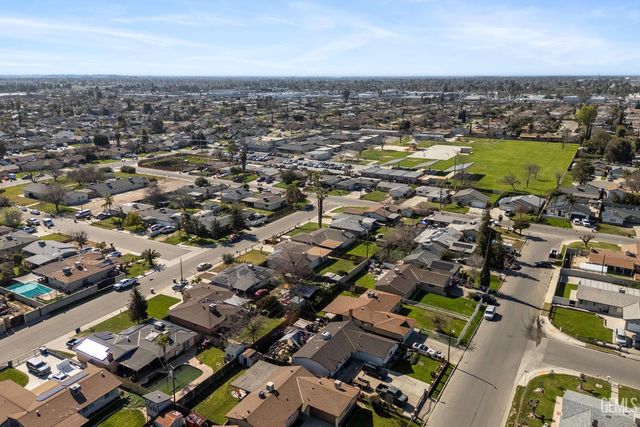 1900 Faxon Avenue, Bakersfield, CA 93304