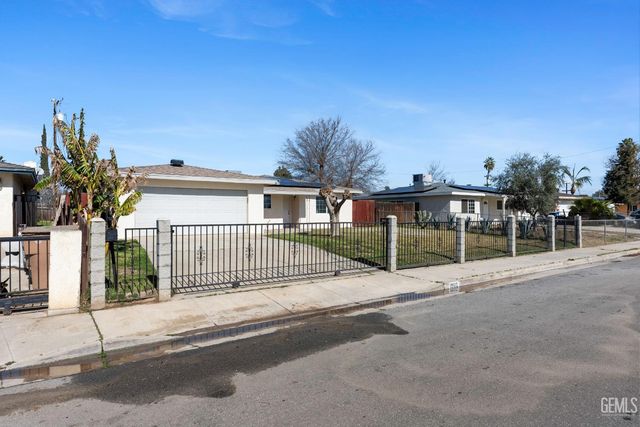 1900 Faxon Avenue, Bakersfield, CA 93304