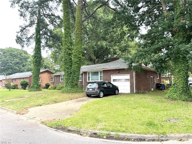 2 Kennedy Dr, Portsmouth, VA 23702