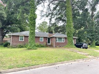 2 Kennedy Dr, Portsmouth, VA 23702