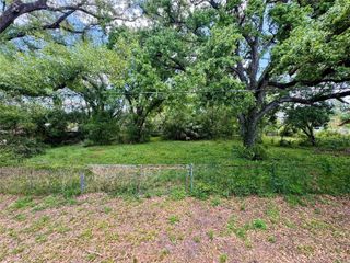 8715 N TEMPLE AVENUE, Tampa, FL 33617