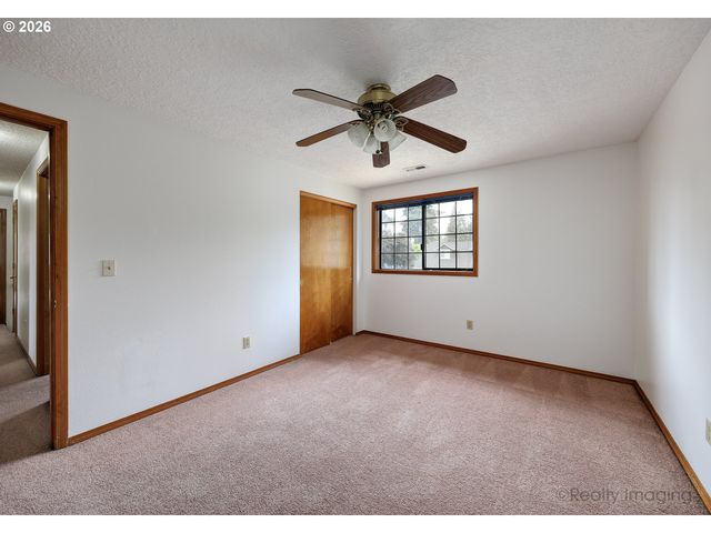 4017 Ne 157TH Ave, Vancouver, WA 98682