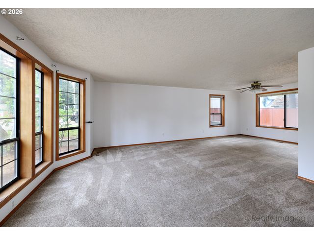 4017 Ne 157TH Ave, Vancouver, WA 98682