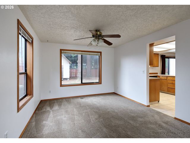 4017 Ne 157TH Ave, Vancouver, WA 98682