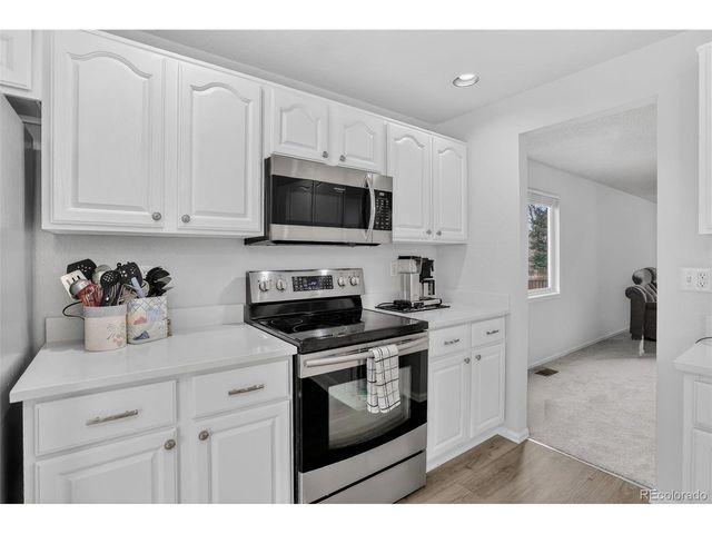 178 Maplewood Dr, Erie, CO 80516