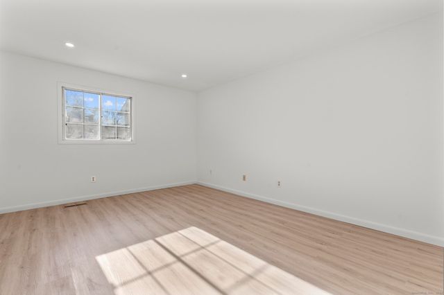 65 Patricia Road N, Bridgeport, CT 06606