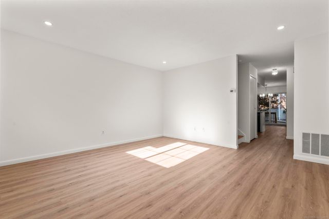 65 Patricia Road N, Bridgeport, CT 06606