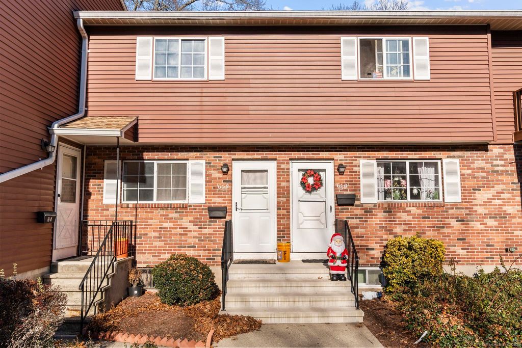 65 Patricia Road N, Bridgeport, CT 06606