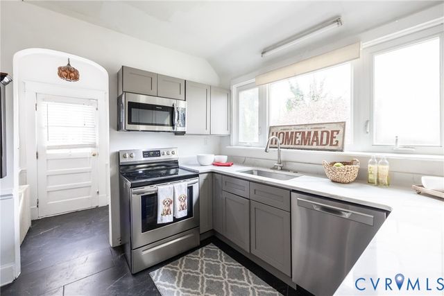 806 Appomattox St, Hopewell, VA 23860