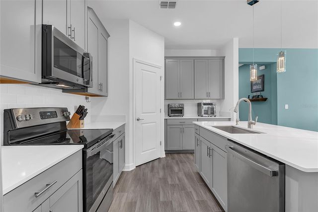 1807 GOOD NEIGHBOR LOOP, Kissimmee, FL 34744