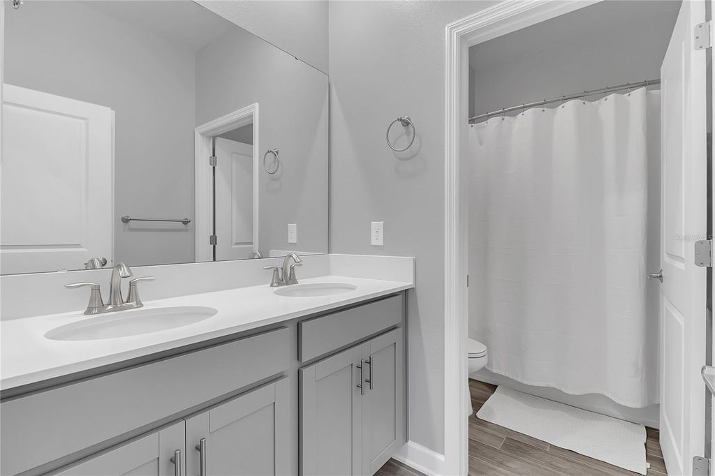 Image 14 of property listing at 1807 GOOD NEIGHBOR LOOP, Kissimmee, FL 34744