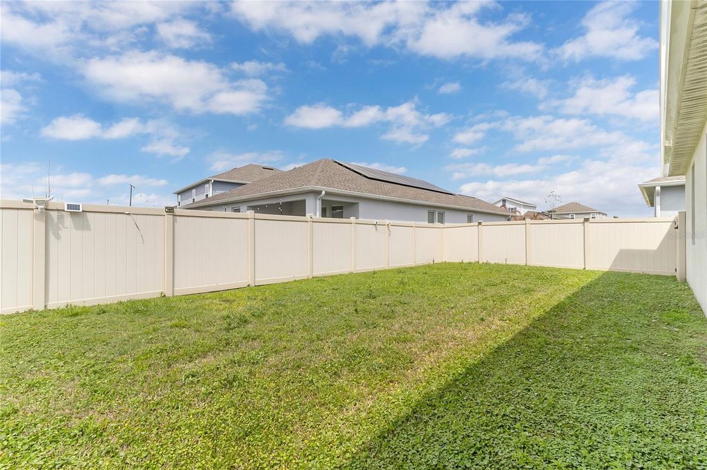 Image 20 of property listing at 1807 GOOD NEIGHBOR LOOP, Kissimmee, FL 34744