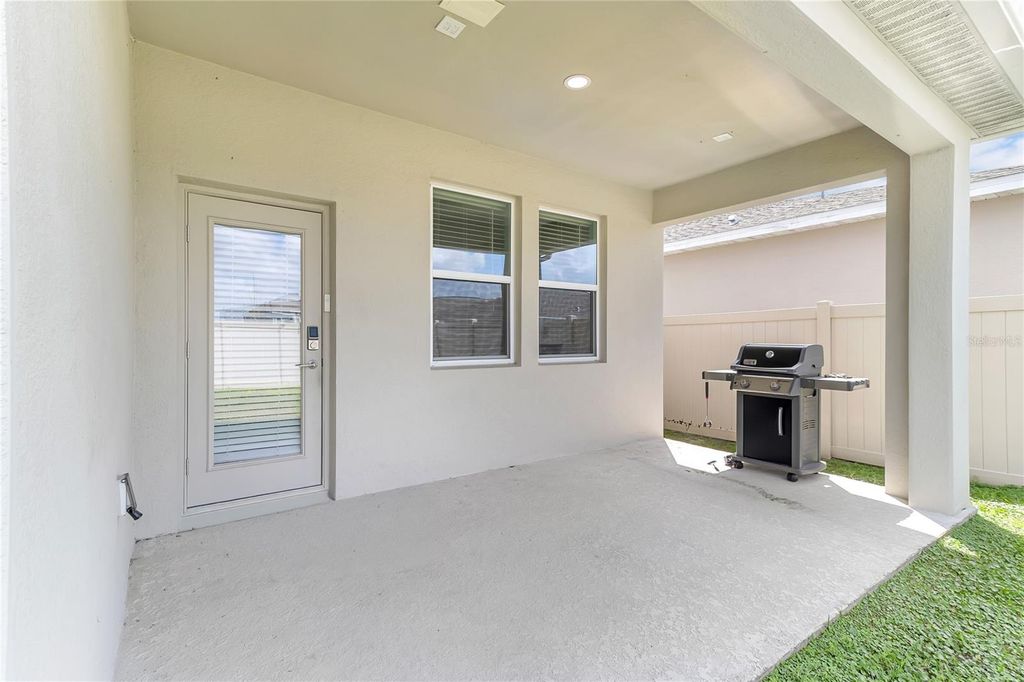 Image 22 of property listing at 1807 GOOD NEIGHBOR LOOP, Kissimmee, FL 34744