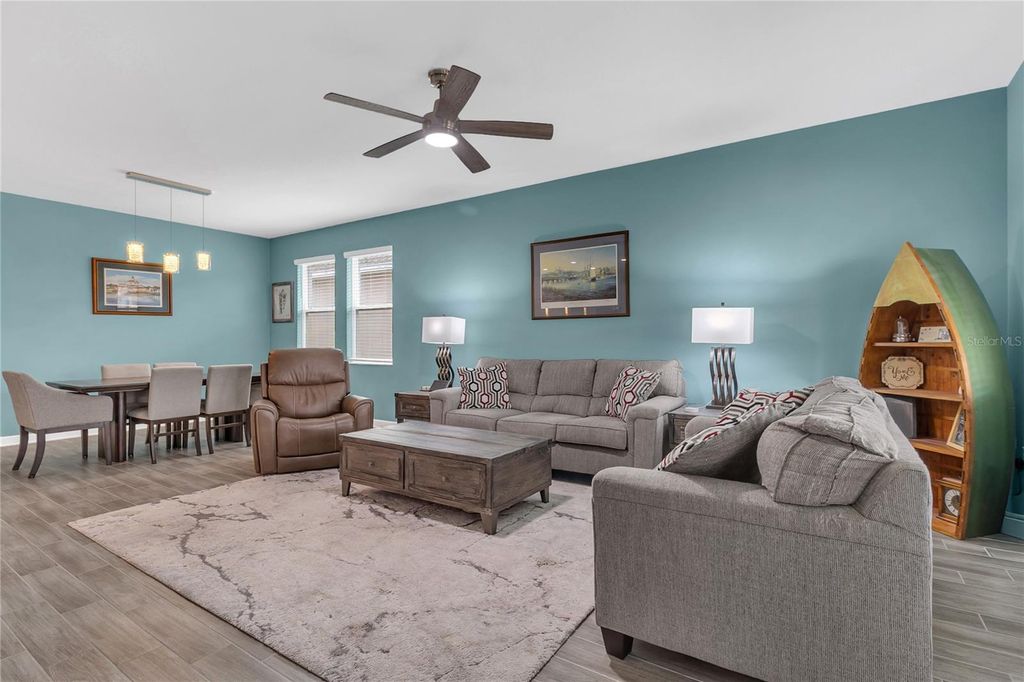 Image 4 of property listing at 1807 GOOD NEIGHBOR LOOP, Kissimmee, FL 34744