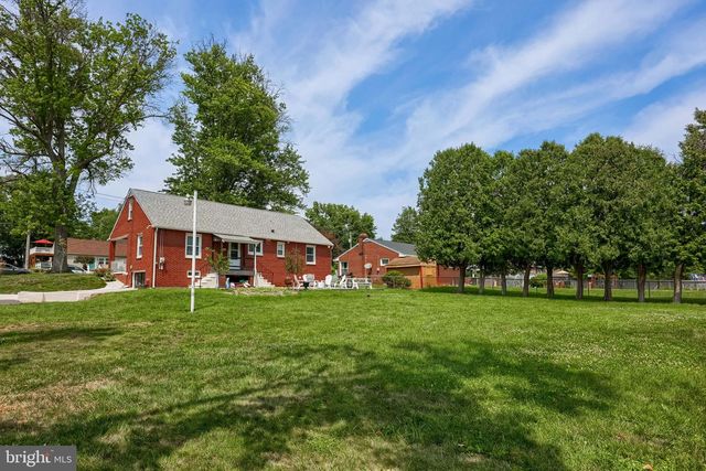1700 MANOR ST, Columbia, PA 17512