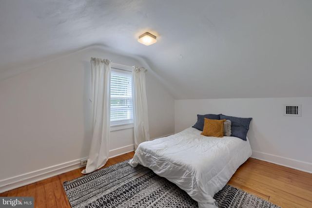 1700 MANOR ST, Columbia, PA 17512