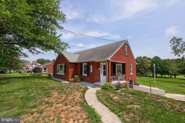 1700 MANOR ST, Columbia, PA 17512