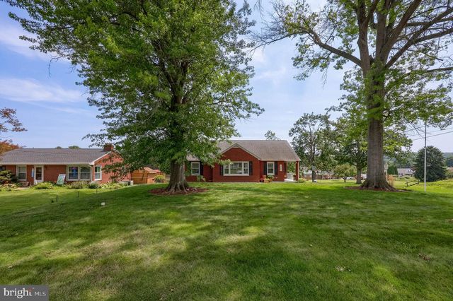 1700 MANOR ST, Columbia, PA 17512